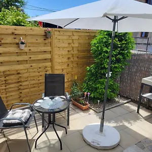 Studio City With Free Parking Apartment